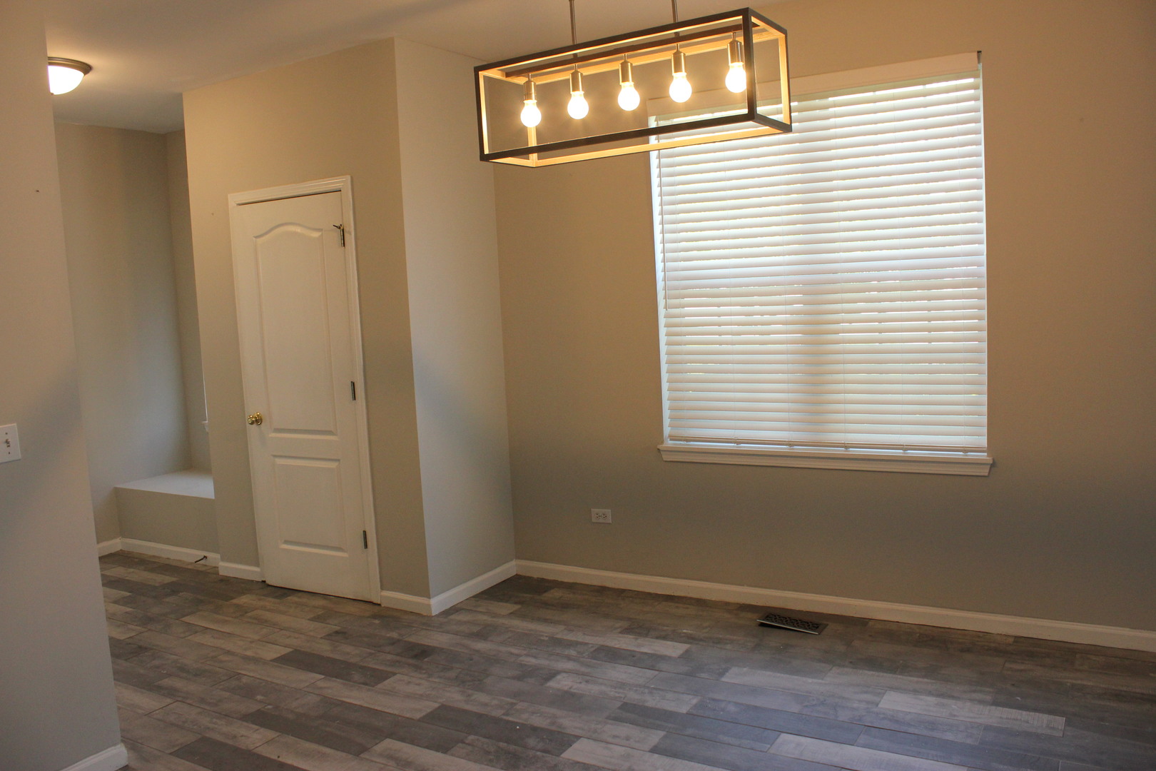 3103 Falling Waters Lane 3103