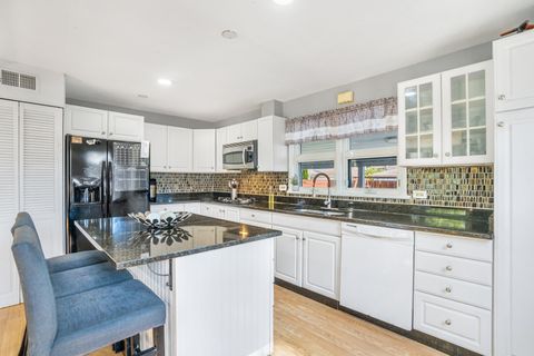 Tiny photo for 7657 Lawler Avenue, Burbank, IL 60459 (MLS # 12487214)
