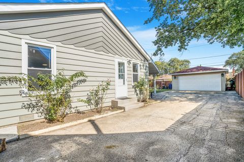 Tiny photo for 7657 Lawler Avenue, Burbank, IL 60459 (MLS # 12487214)