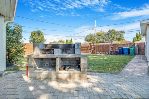 Tiny photo for 7657 Lawler Avenue, Burbank, IL 60459 (MLS # 12487214)