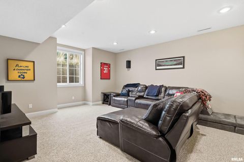 Tiny photo for 5726 New Castle Lane, Bettendorf, IA 52722 (MLS # QC4269849)