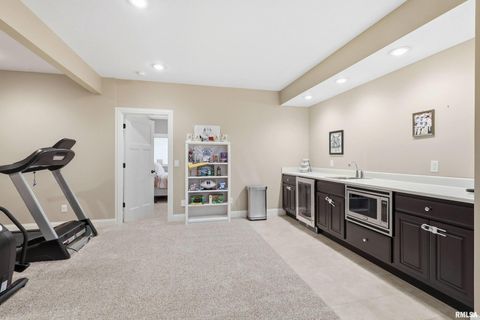 Tiny photo for 5726 New Castle Lane, Bettendorf, IA 52722 (MLS # QC4269849)