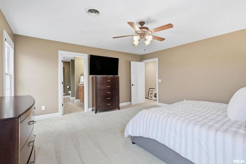 Tiny photo for 5726 New Castle Lane, Bettendorf, IA 52722 (MLS # QC4269849)