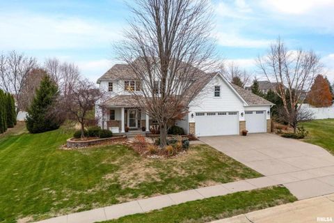 Tiny photo for 5726 New Castle Lane, Bettendorf, IA 52722 (MLS # QC4269849)