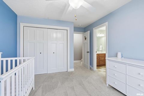 Tiny photo for 5726 New Castle Lane, Bettendorf, IA 52722 (MLS # QC4269849)