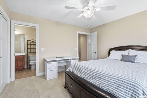 Tiny photo for 5726 New Castle Lane, Bettendorf, IA 52722 (MLS # QC4269849)