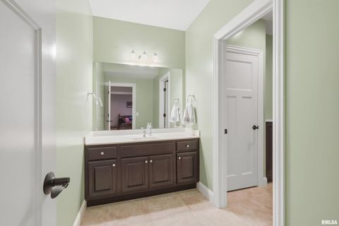 Tiny photo for 5726 New Castle Lane, Bettendorf, IA 52722 (MLS # QC4269849)