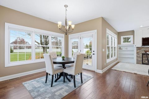 Tiny photo for 5726 New Castle Lane, Bettendorf, IA 52722 (MLS # QC4269849)