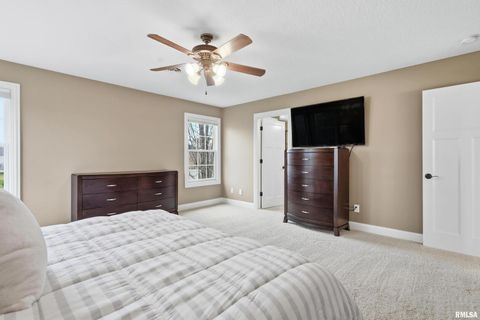 Tiny photo for 5726 New Castle Lane, Bettendorf, IA 52722 (MLS # QC4269849)