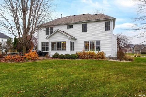 Tiny photo for 5726 New Castle Lane, Bettendorf, IA 52722 (MLS # QC4269849)