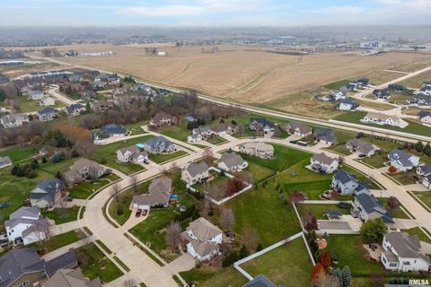 Tiny photo for 5726 New Castle Lane, Bettendorf, IA 52722 (MLS # QC4269849)