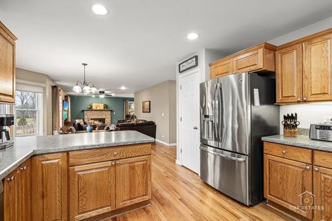 Tiny photo for 2303 Fox Bluff Lane, Spring Grove, IL 60081 (MLS # 12542780)