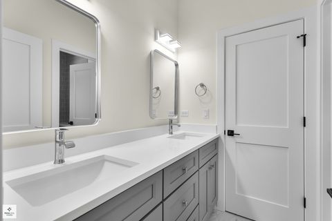 Tiny photo for 705 Glendale Road, Glenview, IL 60025 (MLS # 12520412)