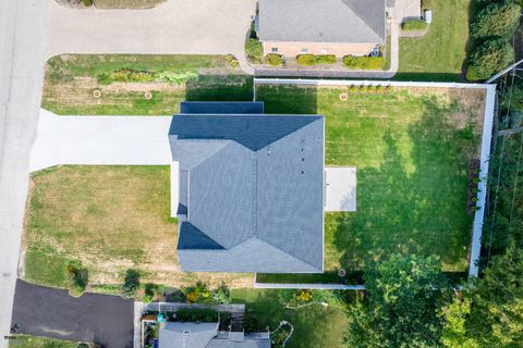 Tiny photo for 705 Glendale Road, Glenview, IL 60025 (MLS # 12520412)