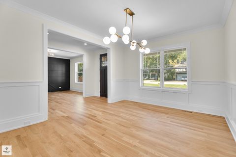 Tiny photo for 705 Glendale Road, Glenview, IL 60025 (MLS # 12520412)