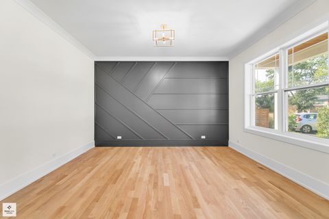 Tiny photo for 705 Glendale Road, Glenview, IL 60025 (MLS # 12520412)