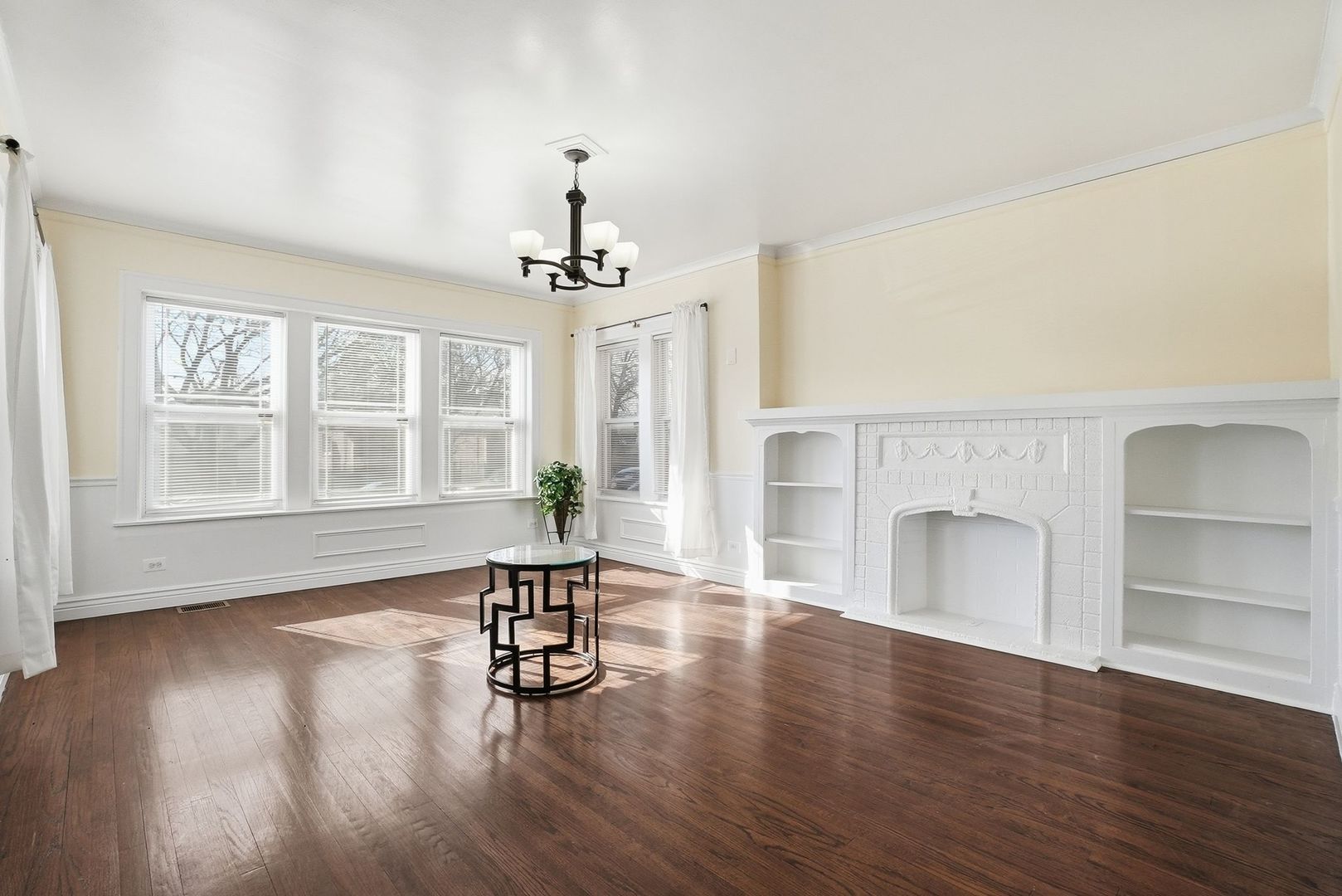 6225 S Seeley Avenue