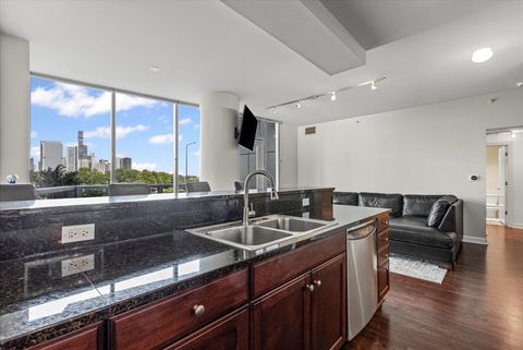 Tiny photo for 1201 S Prairie Avenue #403, Chicago, IL 60605 (MLS # 12452453)