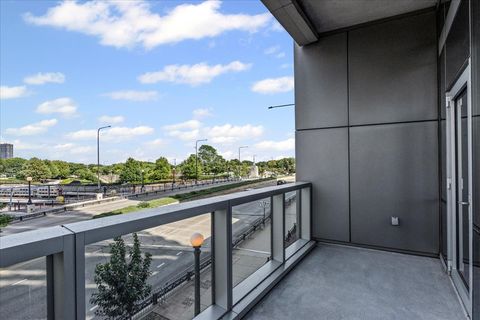 Tiny photo for 1201 S Prairie Avenue #403, Chicago, IL 60605 (MLS # 12452453)