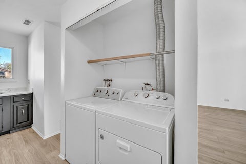 Tiny photo for 526 Alton Court, Carol Stream, IL 60188 (MLS # 12775421)