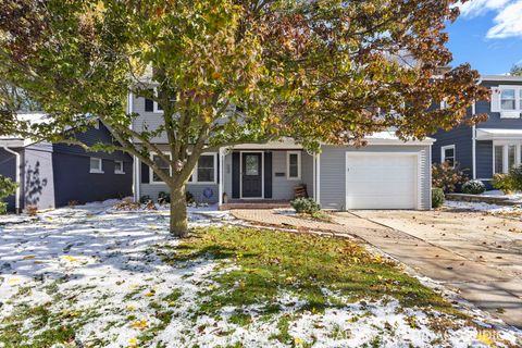 Tiny photo for 153 N Park Boulevard, Glen Ellyn, IL 60137 (MLS # 12511678)