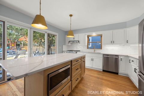 Tiny photo for 153 N Park Boulevard, Glen Ellyn, IL 60137 (MLS # 12511678)