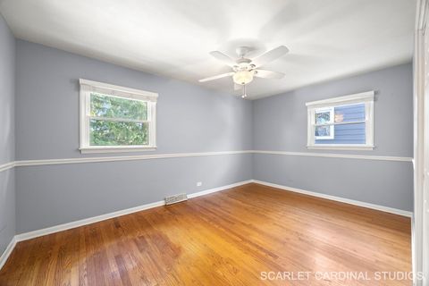 Tiny photo for 153 N Park Boulevard, Glen Ellyn, IL 60137 (MLS # 12511678)