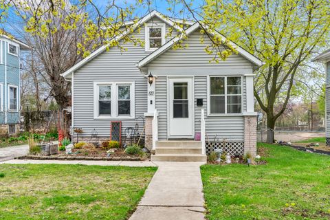 123 W York Avenue West Chicago IL 60185