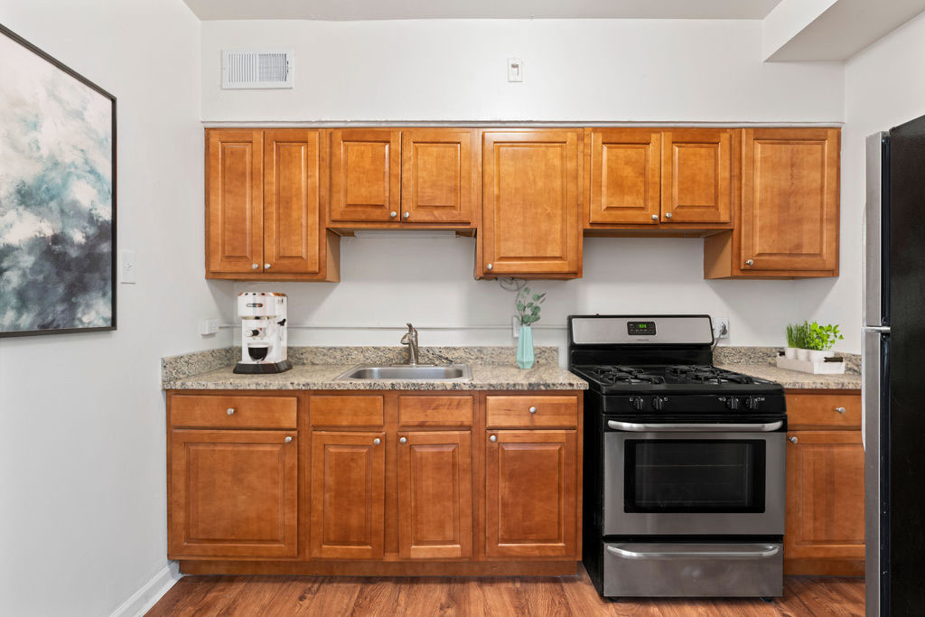 6230 N Kenmore Avenue 1003
