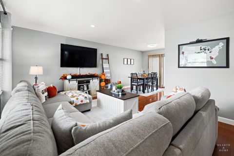 Tiny photo for 36712 N Traer Terrace, Gurnee, IL 60031 (MLS # 12481220)