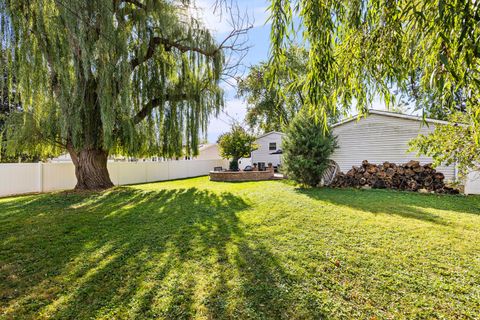 Tiny photo for 36712 N Traer Terrace, Gurnee, IL 60031 (MLS # 12481220)