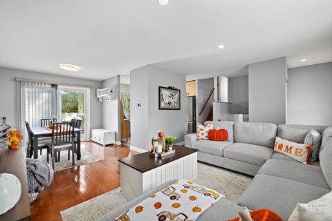 Tiny photo for 36712 N Traer Terrace, Gurnee, IL 60031 (MLS # 12481220)