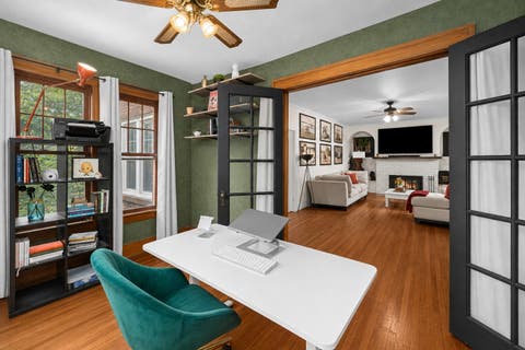 Tiny photo for 332 Forest Road, Davenport, IA 52803 (MLS # 12718036)