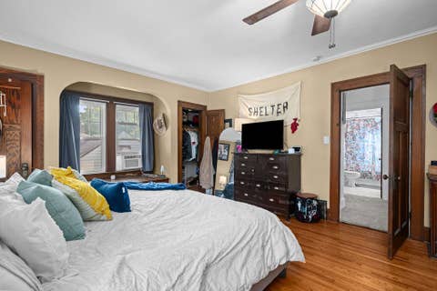 Tiny photo for 332 Forest Road, Davenport, IA 52803 (MLS # 12718036)