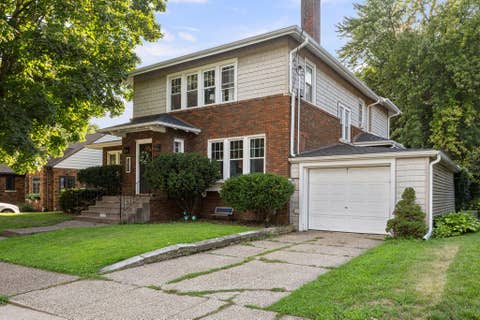 Photo of 332 Forest Road, Davenport, IA 52803 (MLS # 12718036)