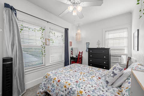 Tiny photo for 332 Forest Road, Davenport, IA 52803 (MLS # 12718036)