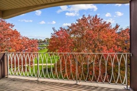 Tiny photo for 1311 S Finley Road #416, Lombard, IL 60148 (MLS # 12490217)