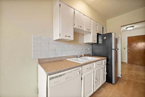 Tiny photo for 1311 S Finley Road #416, Lombard, IL 60148 (MLS # 12490217)