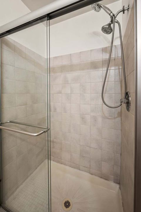 Tiny photo for 1311 S Finley Road #416, Lombard, IL 60148 (MLS # 12490217)