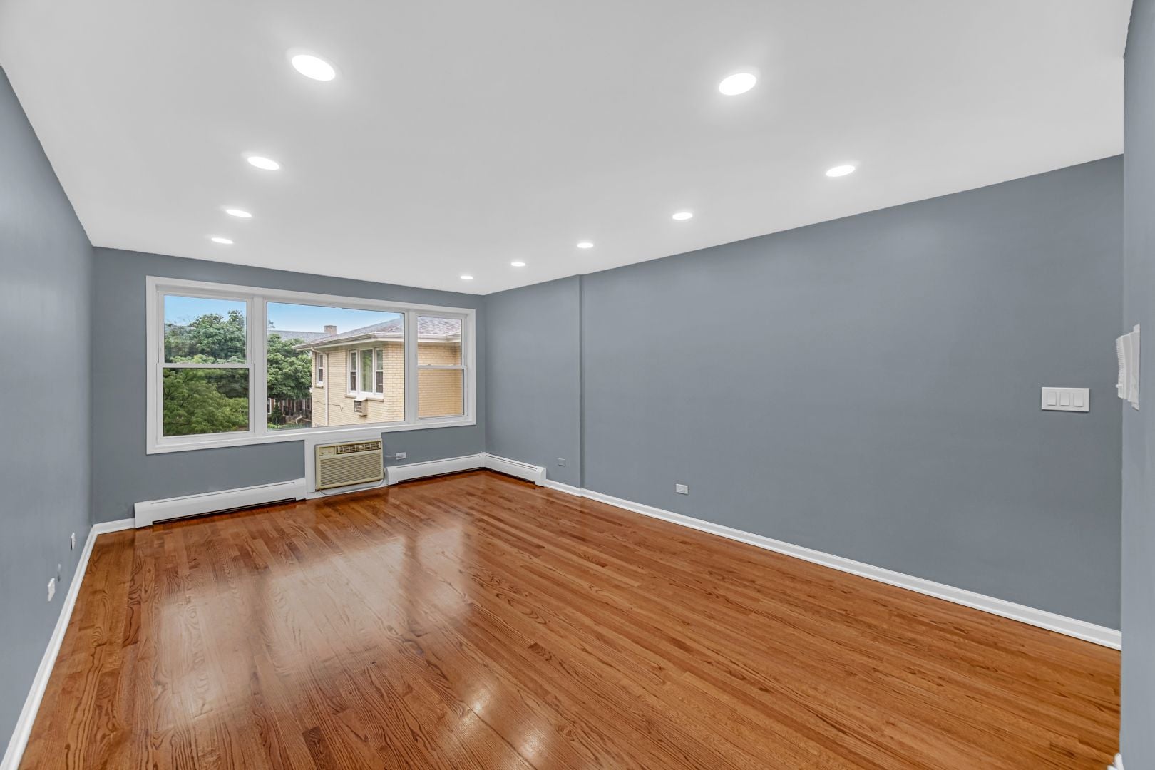 5700 W Montrose Avenue 3D