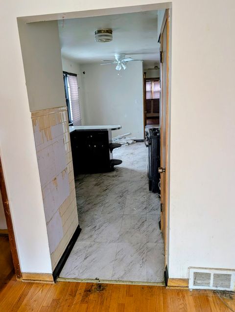 Tiny photo for 7935 S East End Avenue, Chicago, IL 60617 (MLS # 12524497)