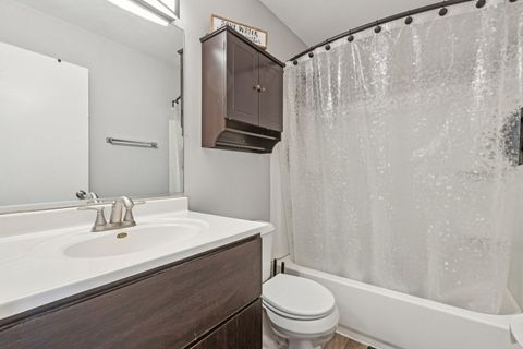 Tiny photo for 148 W Lindsay Drive, Round Lake Beach, IL 60073 (MLS # 12538110)