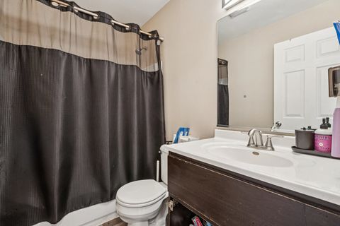 Tiny photo for 148 W Lindsay Drive, Round Lake Beach, IL 60073 (MLS # 12538110)