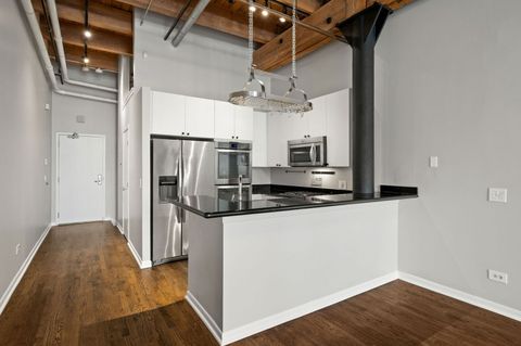 Tiny photo for 701 W Jackson Boulevard #102, Chicago, IL 60661 (MLS # 12608522)