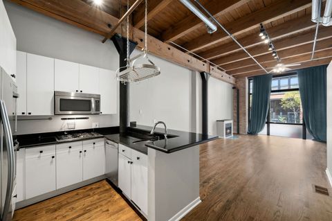 Tiny photo for 701 W Jackson Boulevard #102, Chicago, IL 60661 (MLS # 12608522)