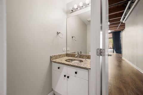 Tiny photo for 701 W Jackson Boulevard #102, Chicago, IL 60661 (MLS # 12608522)
