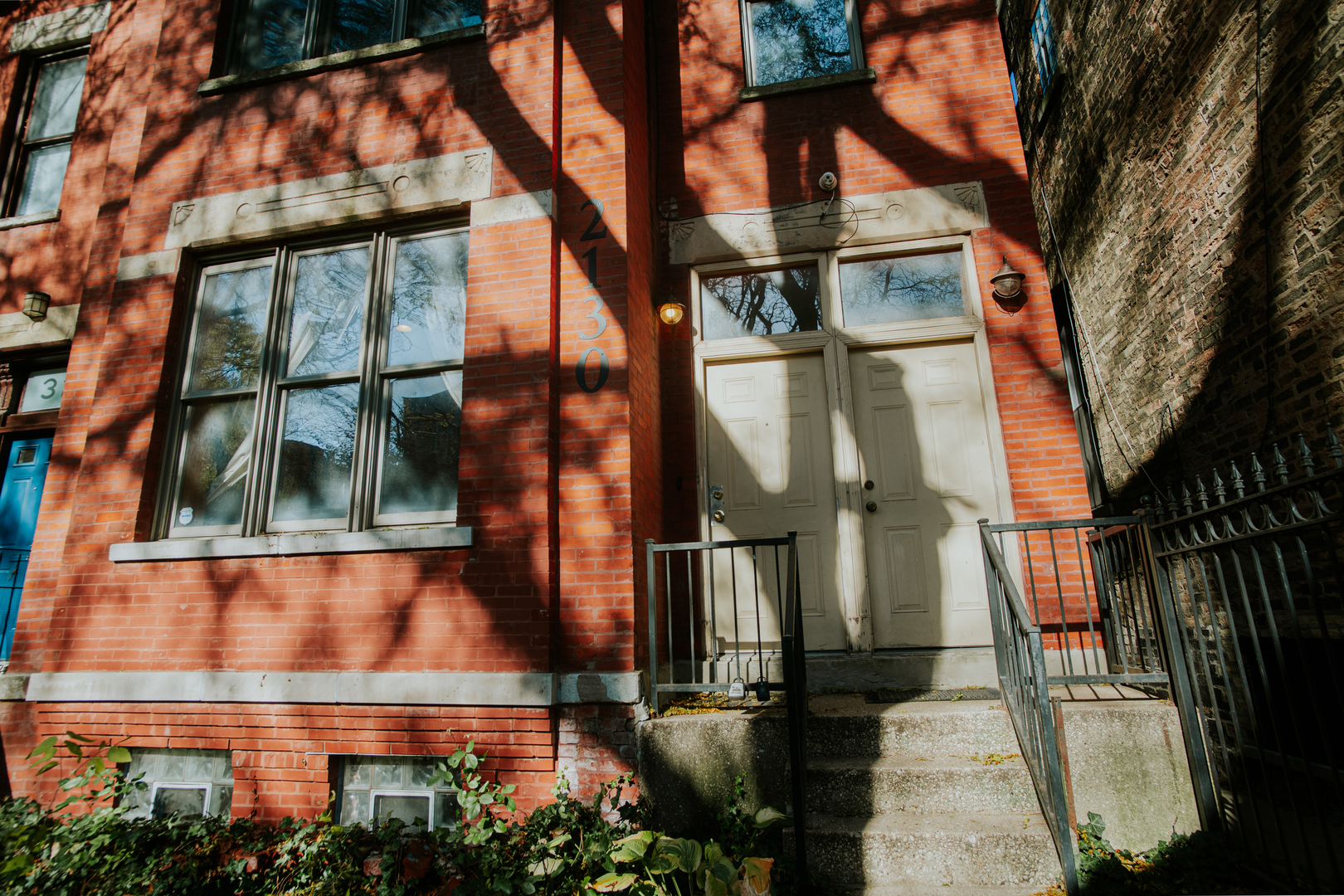 2130 W Potomac Avenue