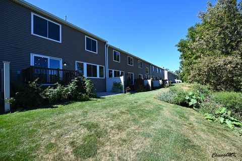 Tiny photo for 425 Locksley Drive, Streamwood, IL 60107 (MLS # 12615699)