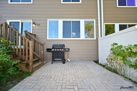 Tiny photo for 425 Locksley Drive, Streamwood, IL 60107 (MLS # 12615699)