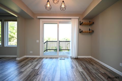 Tiny photo for 425 Locksley Drive, Streamwood, IL 60107 (MLS # 12615699)